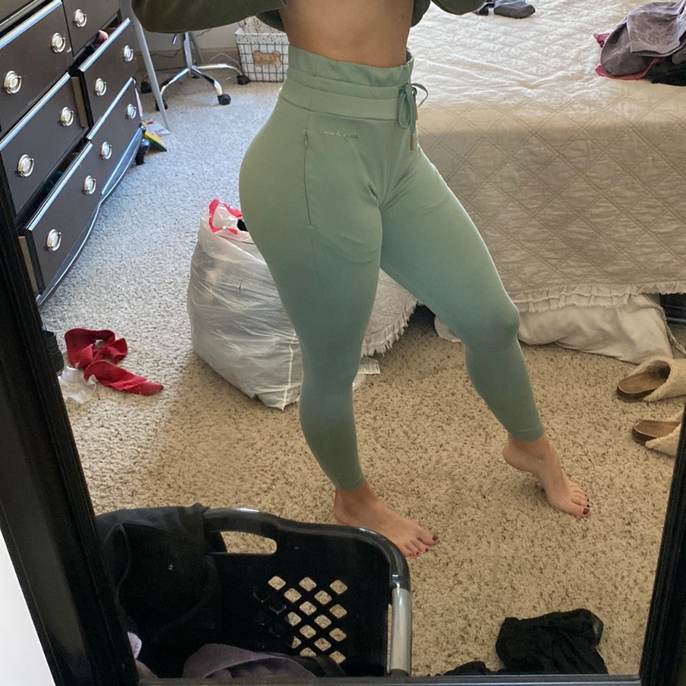 Limited edition Whitney summons X Gymshark sage green joggers XS